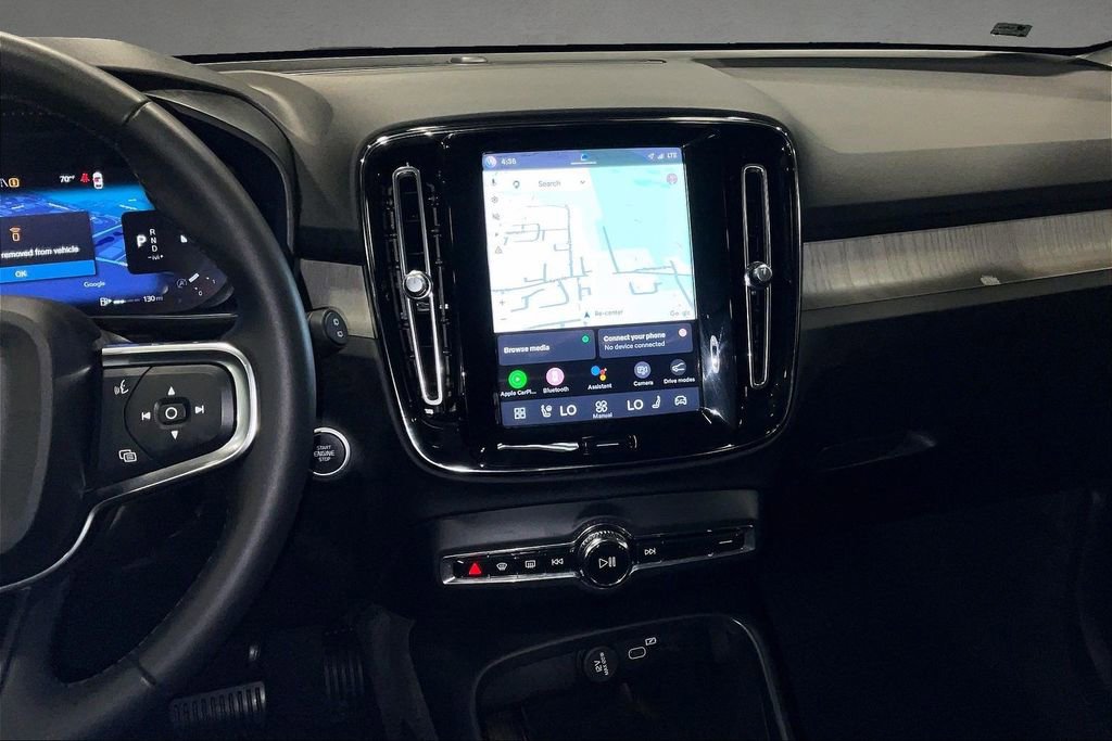 Certified 2023 Volvo XC40 B5 Plus w/ Protection Package Premier AWD/4WD image 9