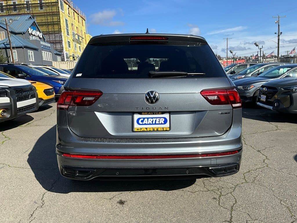 Used 2023 Volkswagen Tiguan SE R-Line image 7