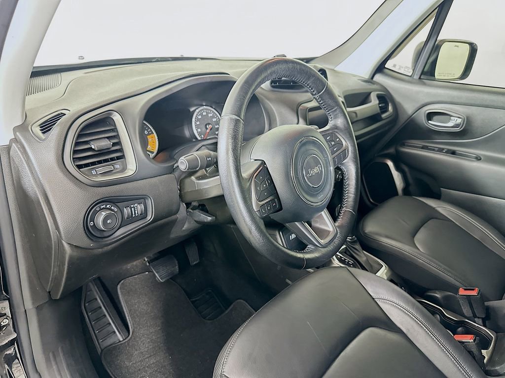 Used 2021 Jeep Renegade Limited AWD/4WD image 9