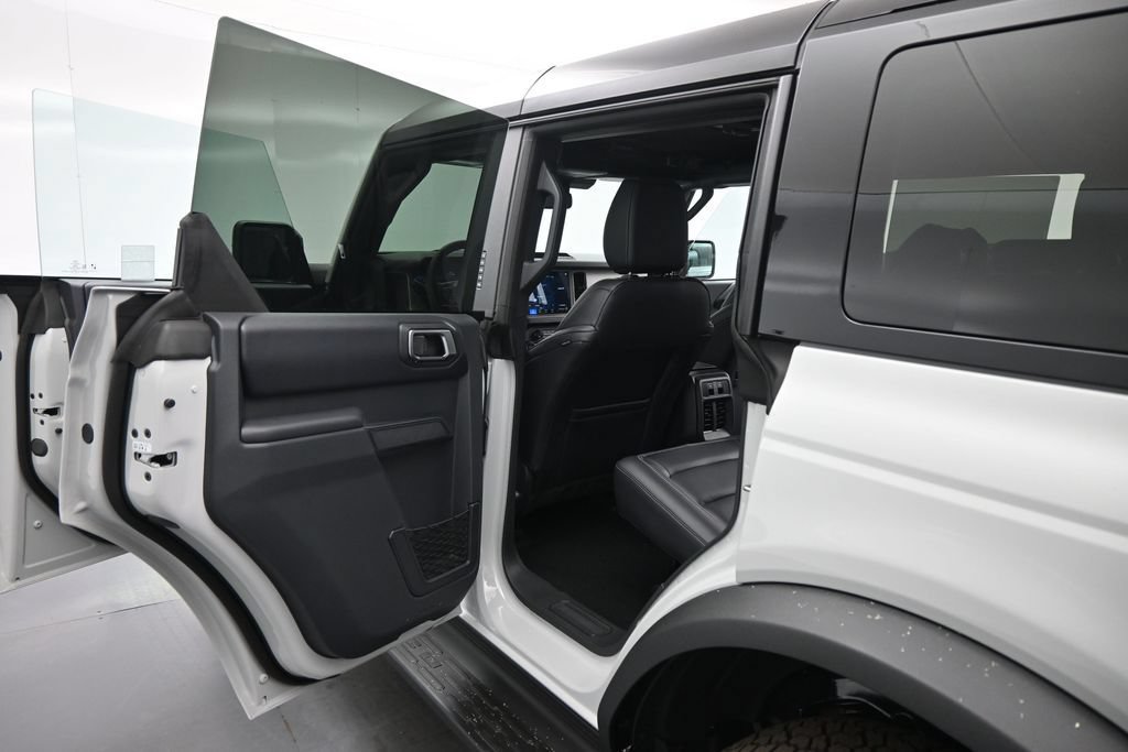 Used 2026 Ford Bronco Outer Banks AWD/4WD image 18
