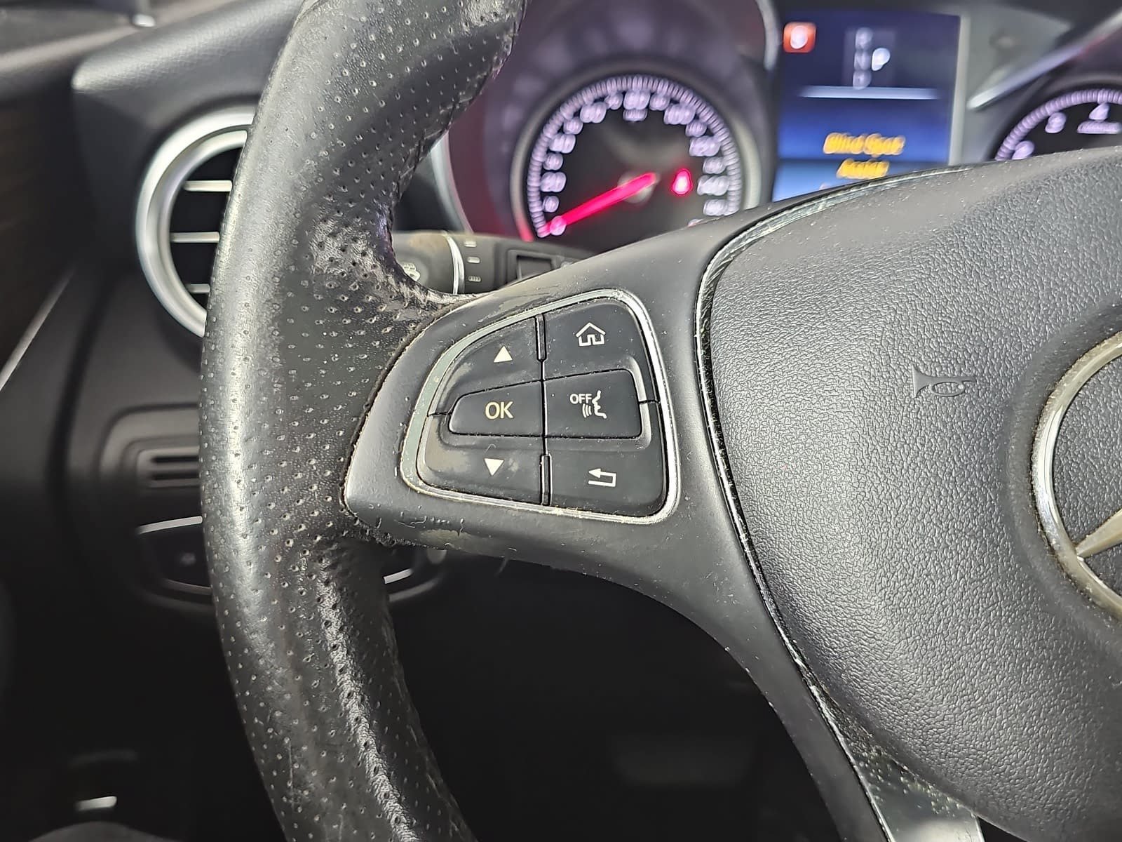 Used 2017 Mercedes-Benz GLC 300 4MATIC image 16