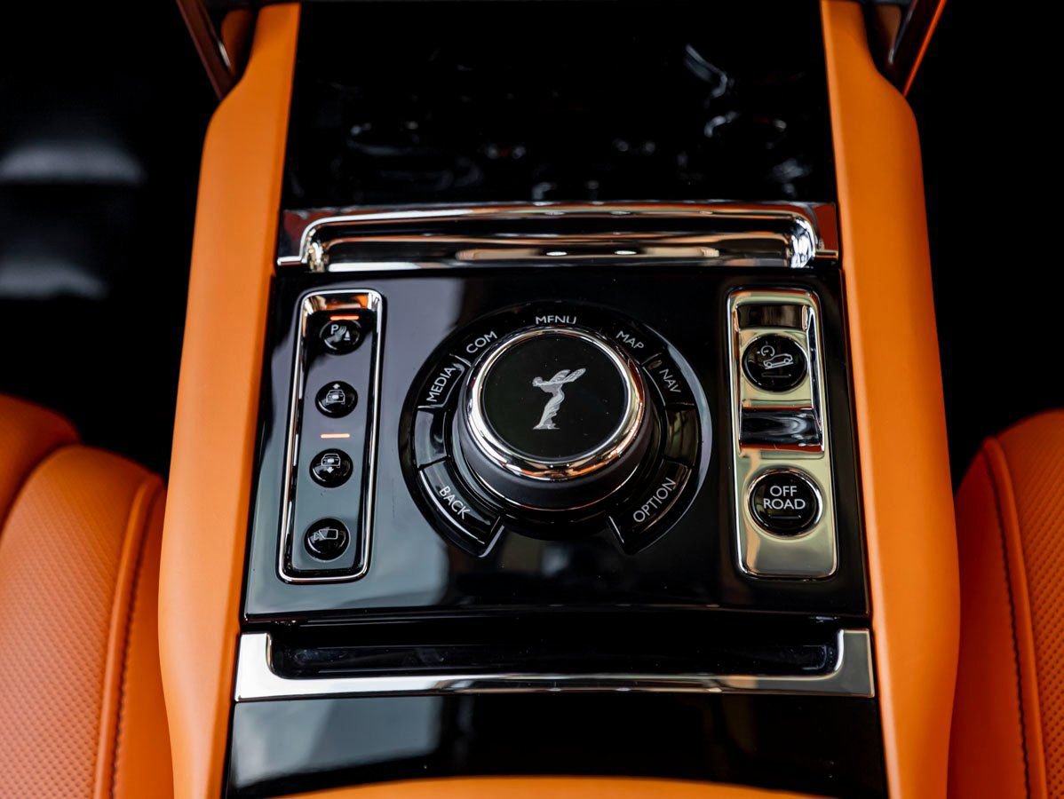 Certified 2023 Rolls-Royce Cullinan Black Badge w/ Dark Exterior Package AWD/4WD image 20