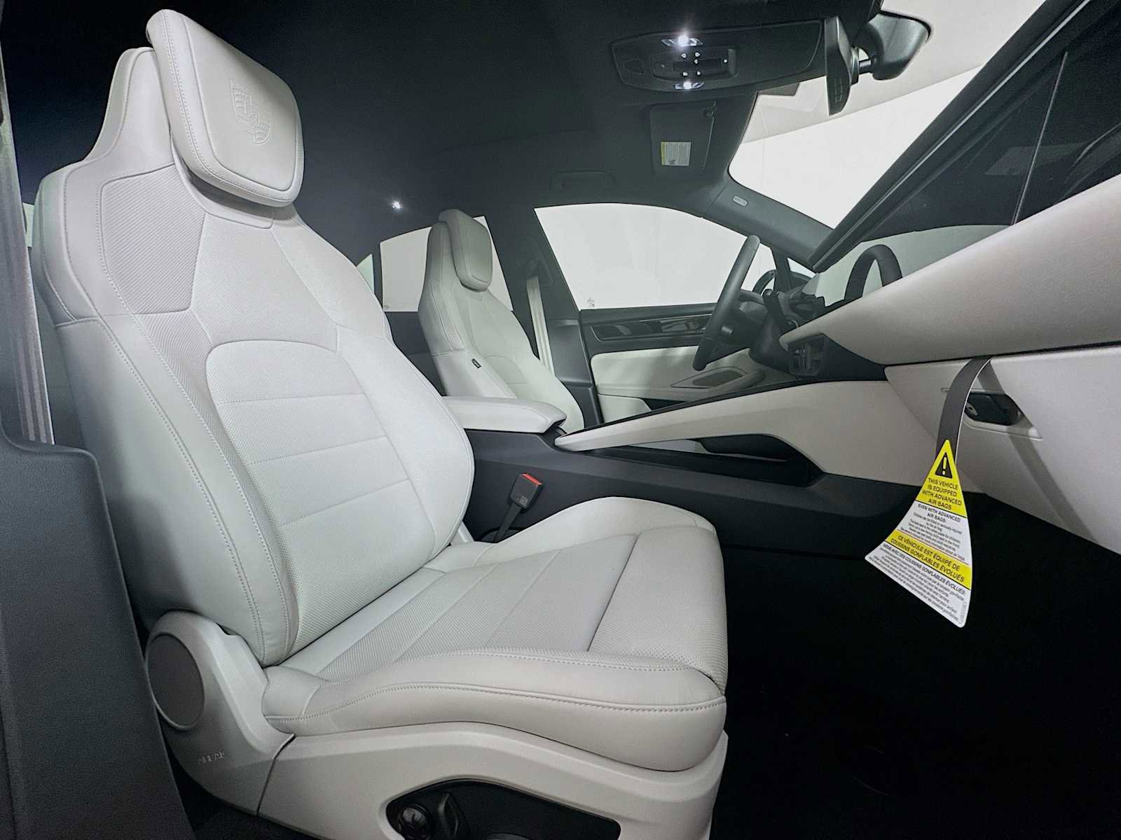 New 2026 Porsche Macan Electric image 30