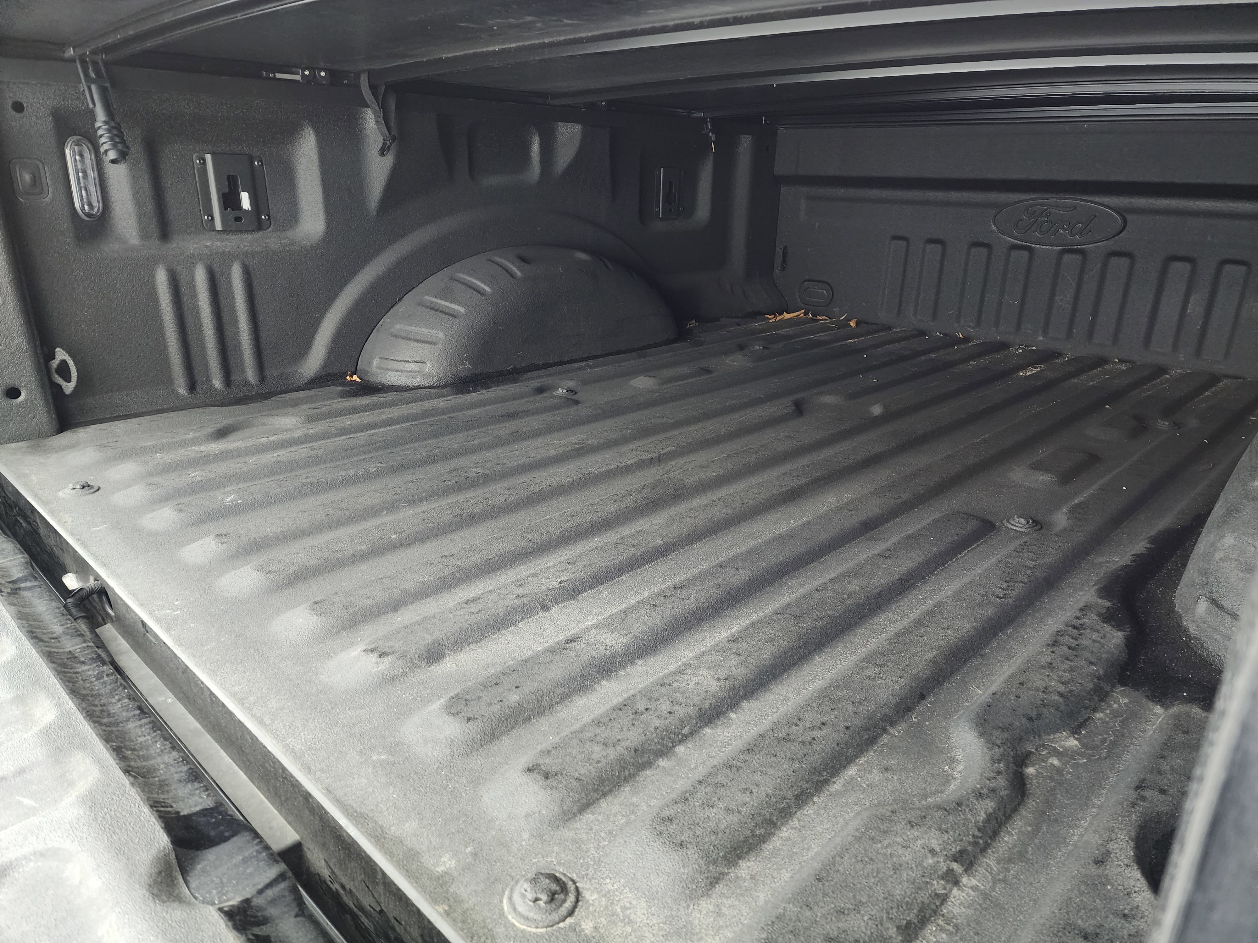 Used 2019 Ford F350 Lariat w/ Chrome Package image 5