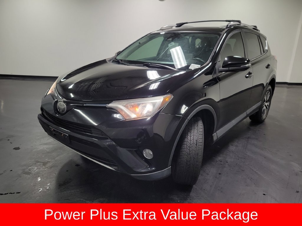 Used 2018 Toyota RAV4 XLE AWD/4WD image 4