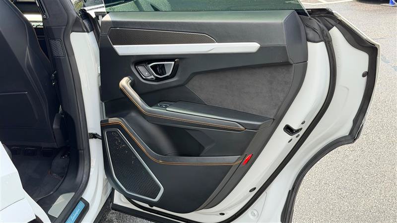 Used 2020 Lamborghini Urus AWD/4WD image 55