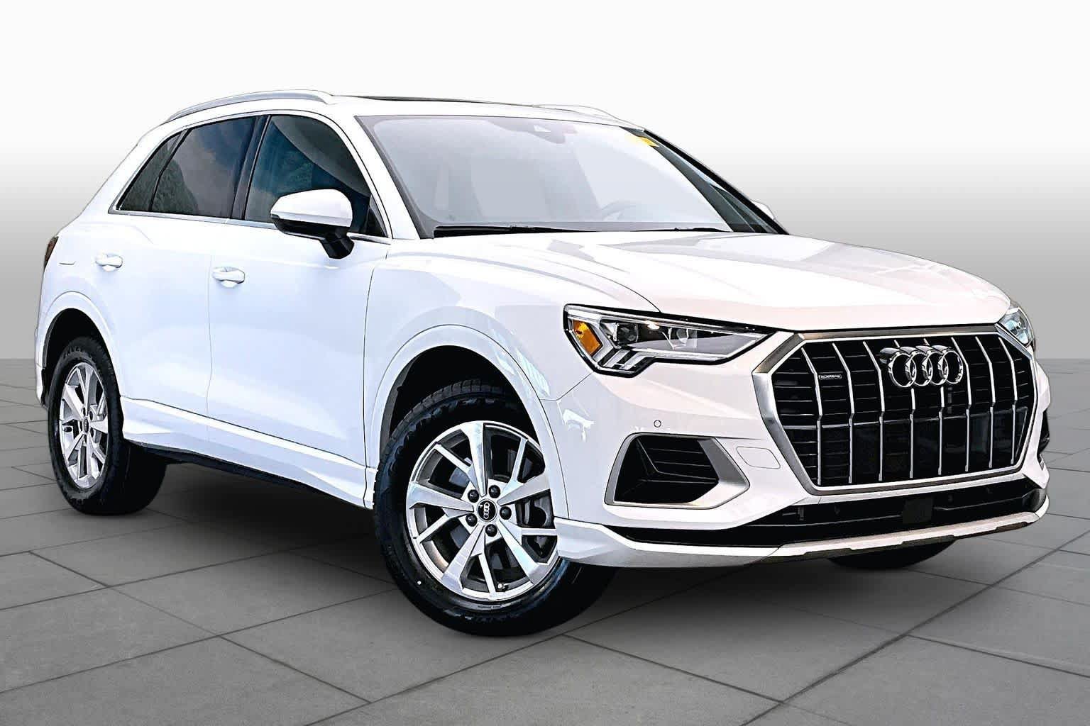 Used 2024 Audi Q3 2.0T Premium w/ Convenience Package AWD/4WD image 3