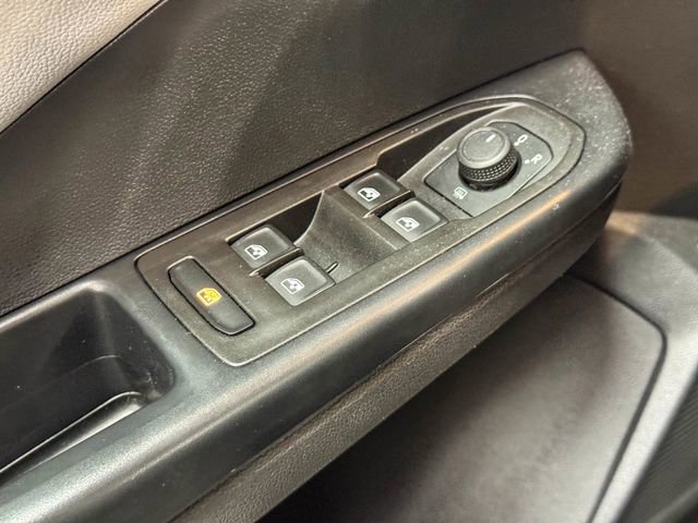 Used 2024 Volkswagen Taos SE w/ Panoramic Sunroof Package image 39