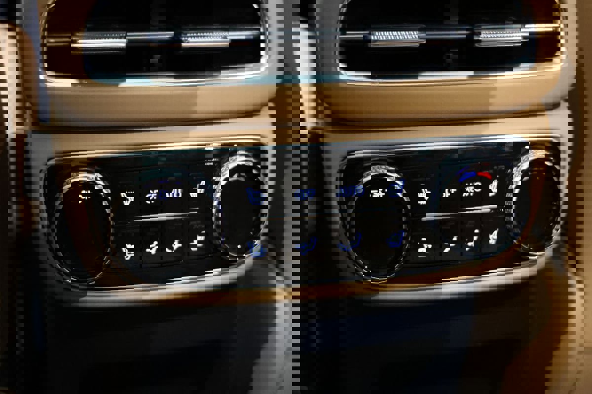 Used 2024 Genesis GV80 3.5T image 34