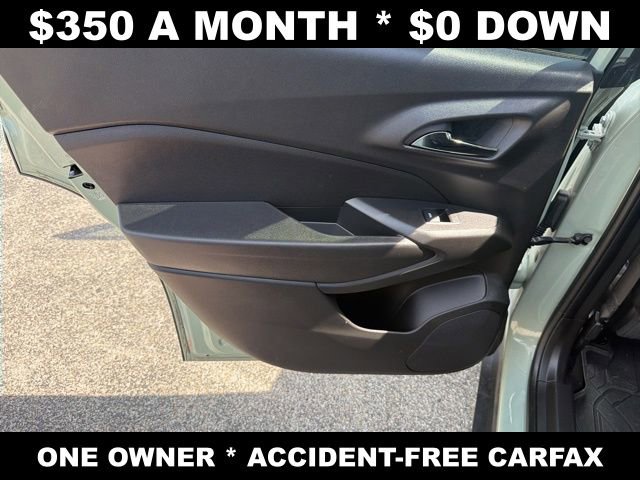 Used 2024 Chevrolet Trax ACTIV w/ Sunroof Package FWD image 30