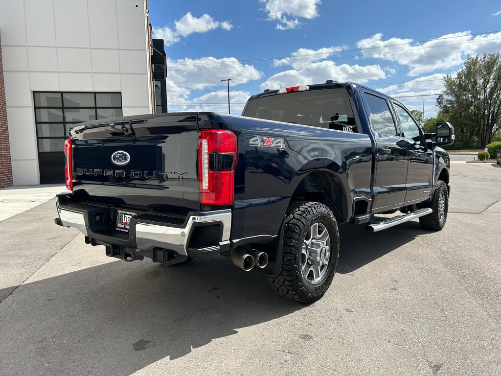 Used 2025 Ford F350 Lariat AWD/4WD image 3