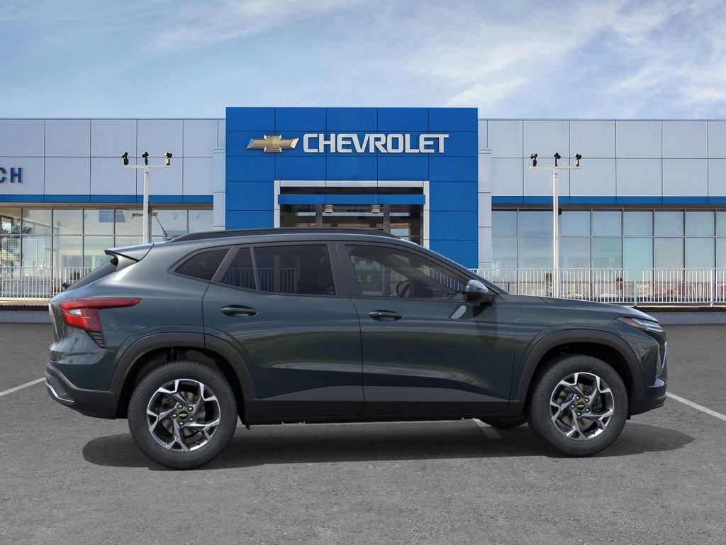 New 2026 Chevrolet Trax LT w/ Driver Confidence Package FWD image 5