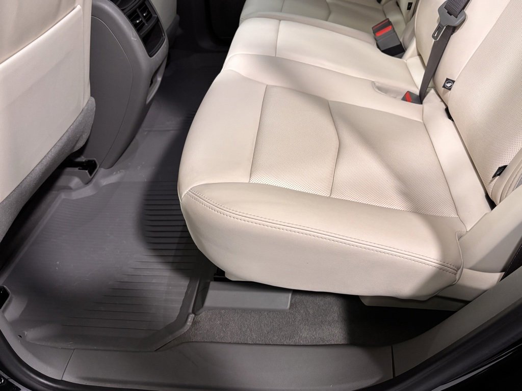 Used 2023 Cadillac XT5 Premium Luxury w/ LPO, Floor Liner Package image 20