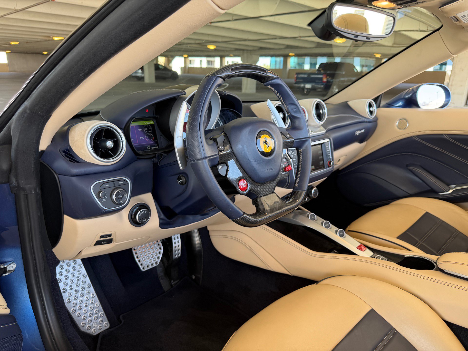 Used 2015 Ferrari California T RWD image 2