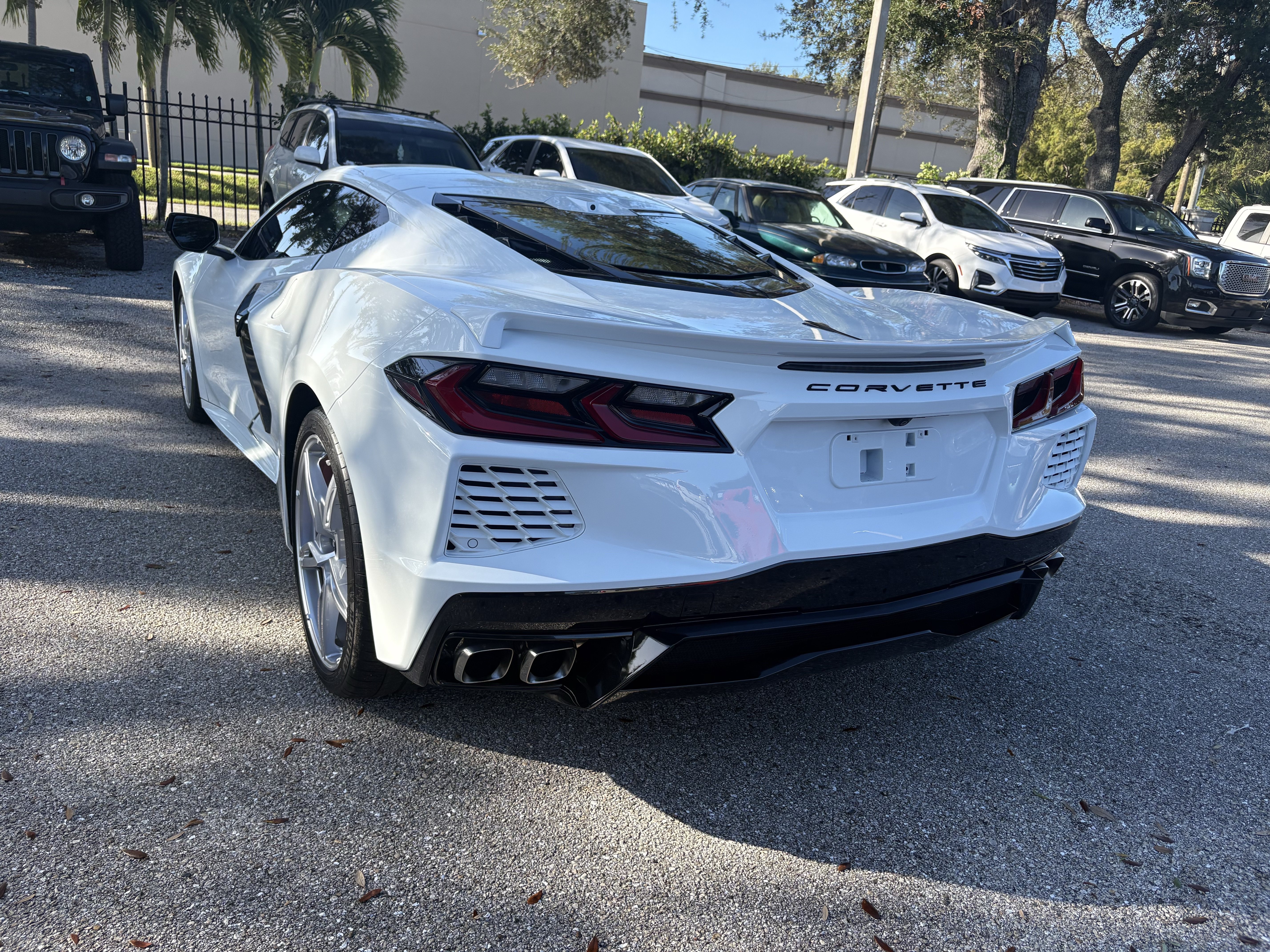Used 2020 Chevrolet Corvette Stingray Preferred Cpe w/ 2LT Preferred Equipment Group RWD image 7