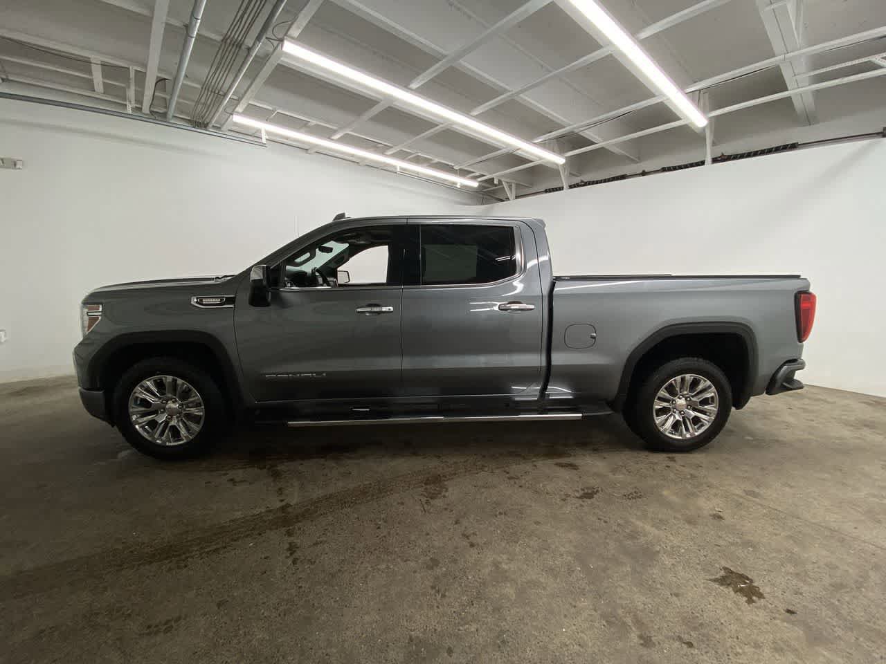 Used 2021 GMC Sierra 1500 Denali w/ Technology Package AWD/4WD image 3