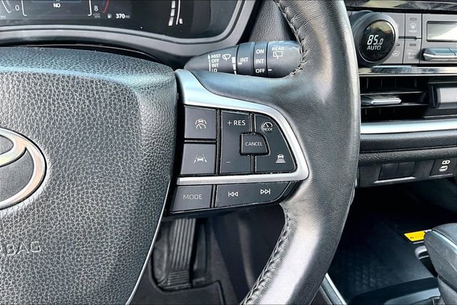 Used 2024 Toyota Grand Highlander XLE image 11
