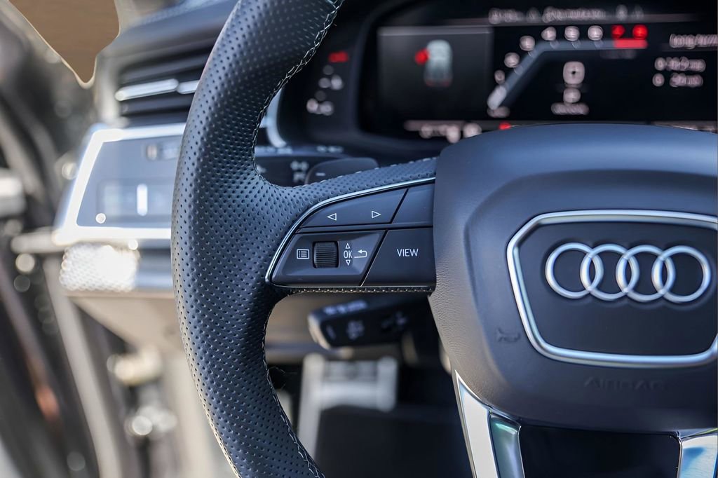 Used 2023 Audi SQ7 Premium Plus image 14