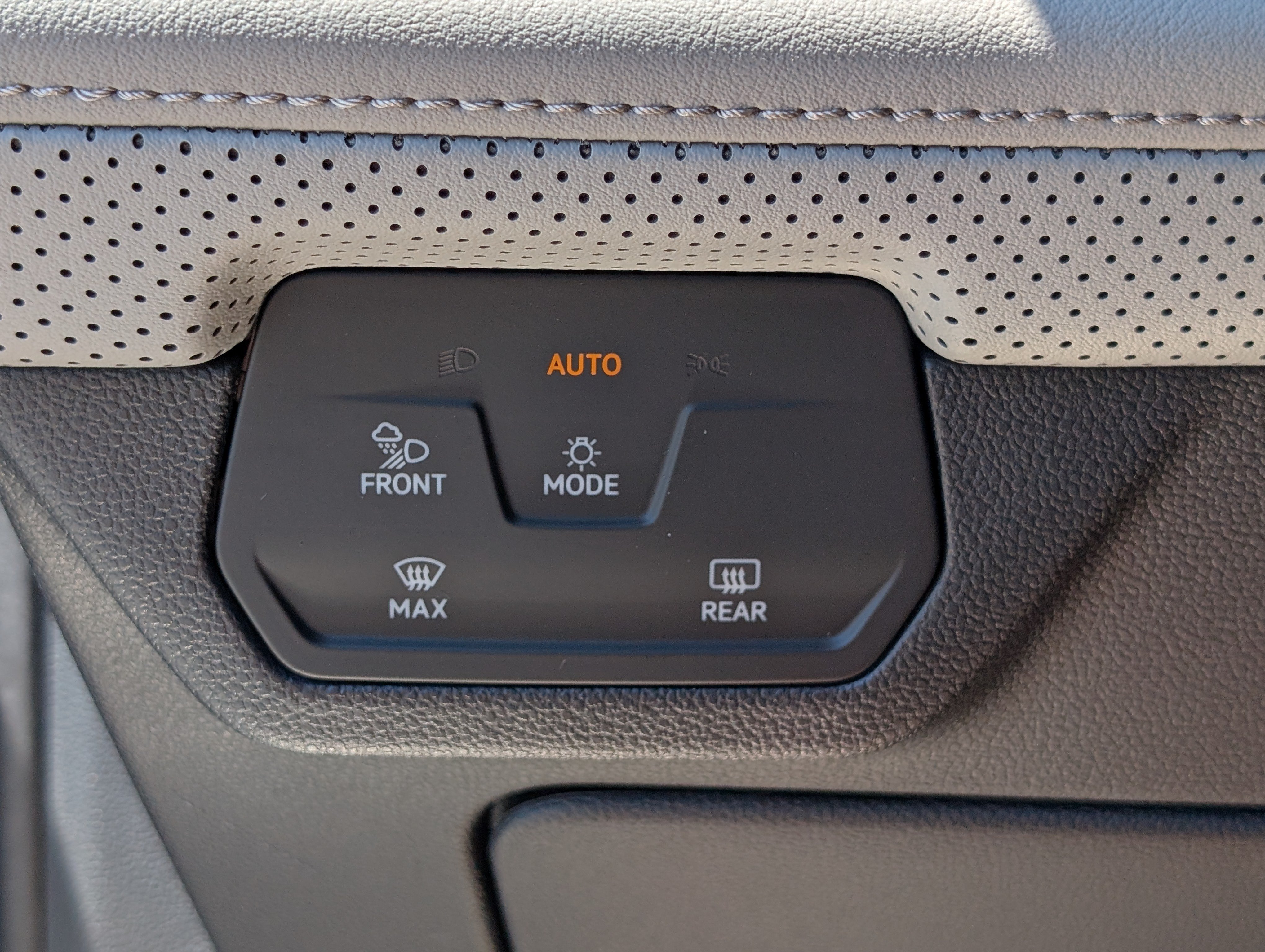 New 2026 Volkswagen Atlas Peak Edition AWD/4WD image 21