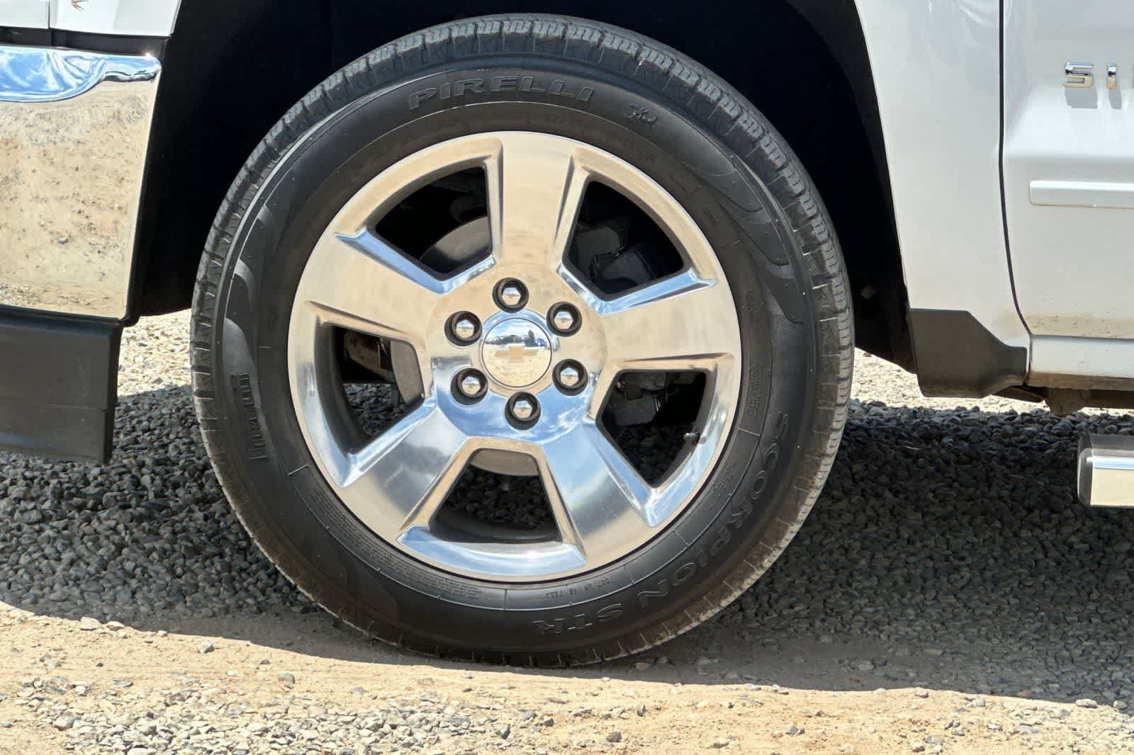 Used 2017 Chevrolet Silverado 1500 LT w/ All Star Edition RWD image 12