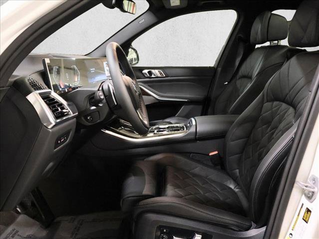Used 2026 BMW X5 xDrive50e AWD/4WD image 4