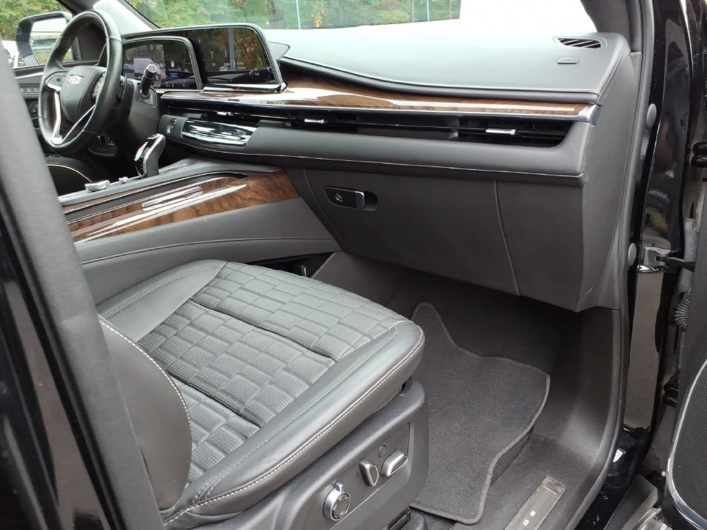 Used 2021 Cadillac Escalade Premium Luxury Platinum AWD/4WD image 9