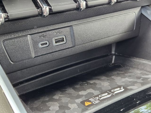Used 2025 Chevrolet Colorado ZR2 w/ Technology Package AWD/4WD image 26