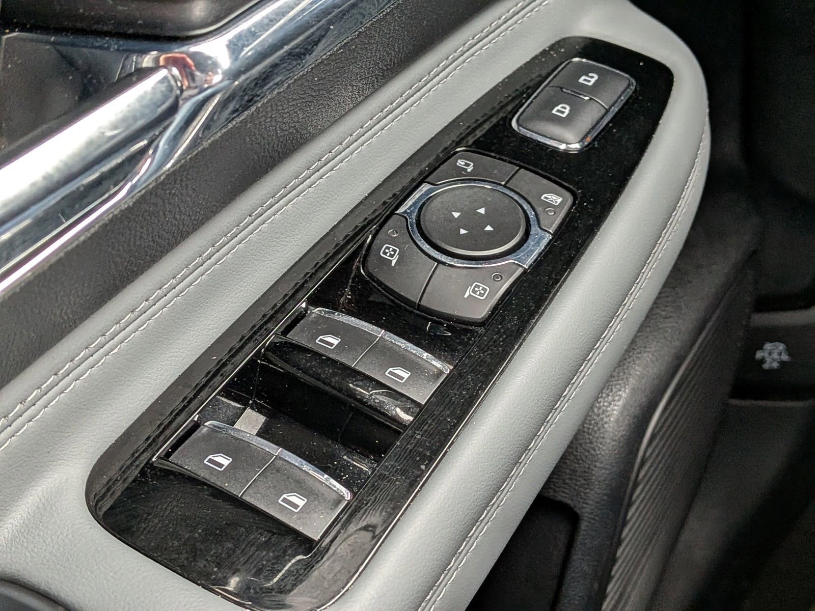 Used 2022 Lincoln Corsair FWD w/ Equipment Group 101A image 25