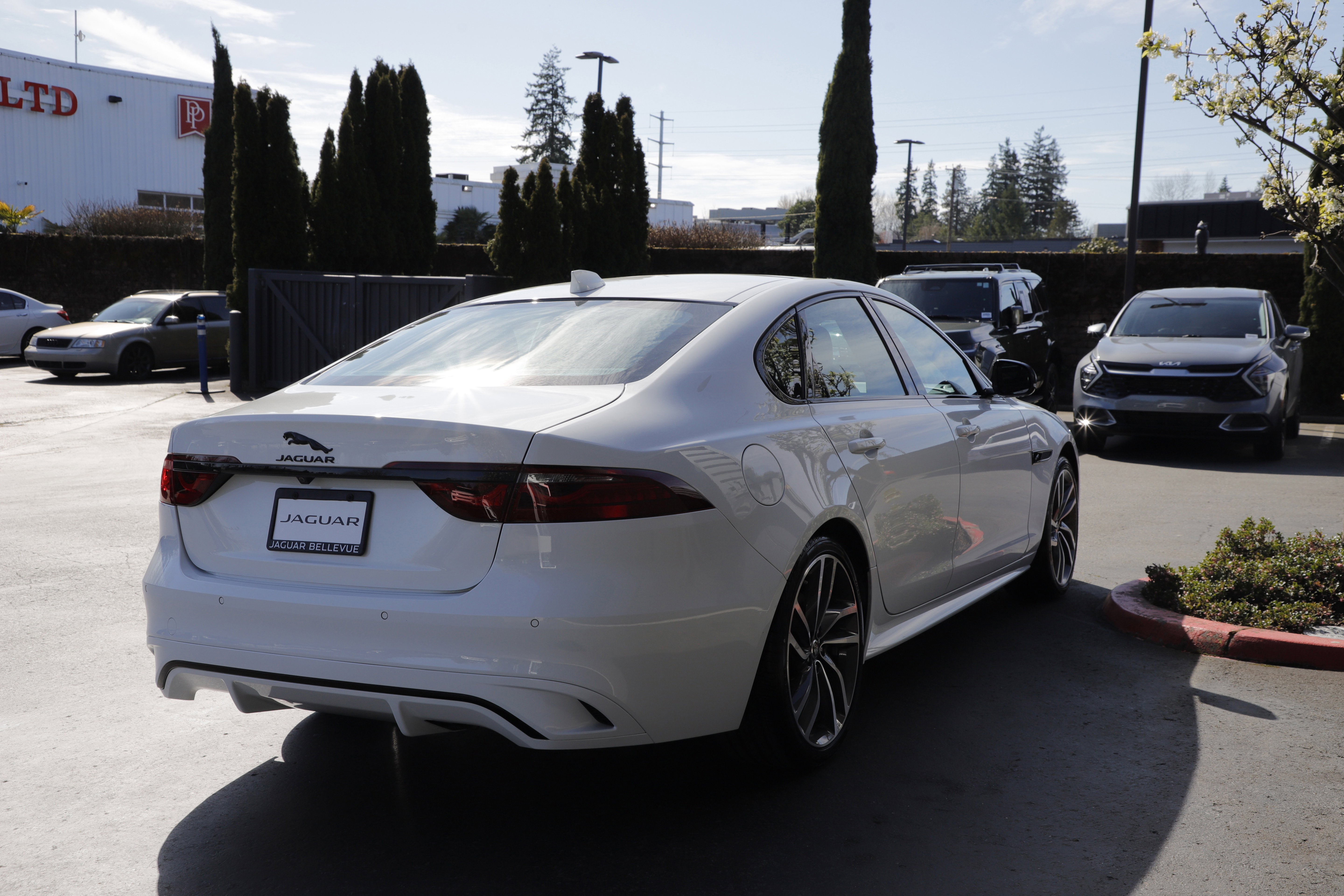 New 2024 Jaguar XF R-Dynamic SE image 10