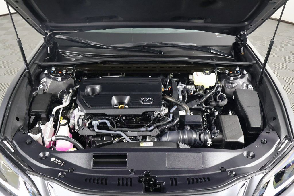 Used 2025 Lexus ES 300h w/ Premium Package image 15