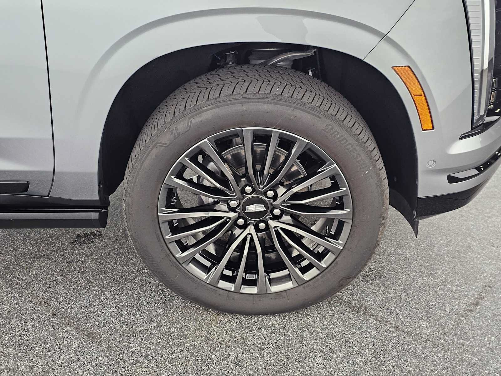 Certified 2025 Cadillac Escalade Sport Platinum w/ LPO, Floor Liner Package AWD/4WD image 9