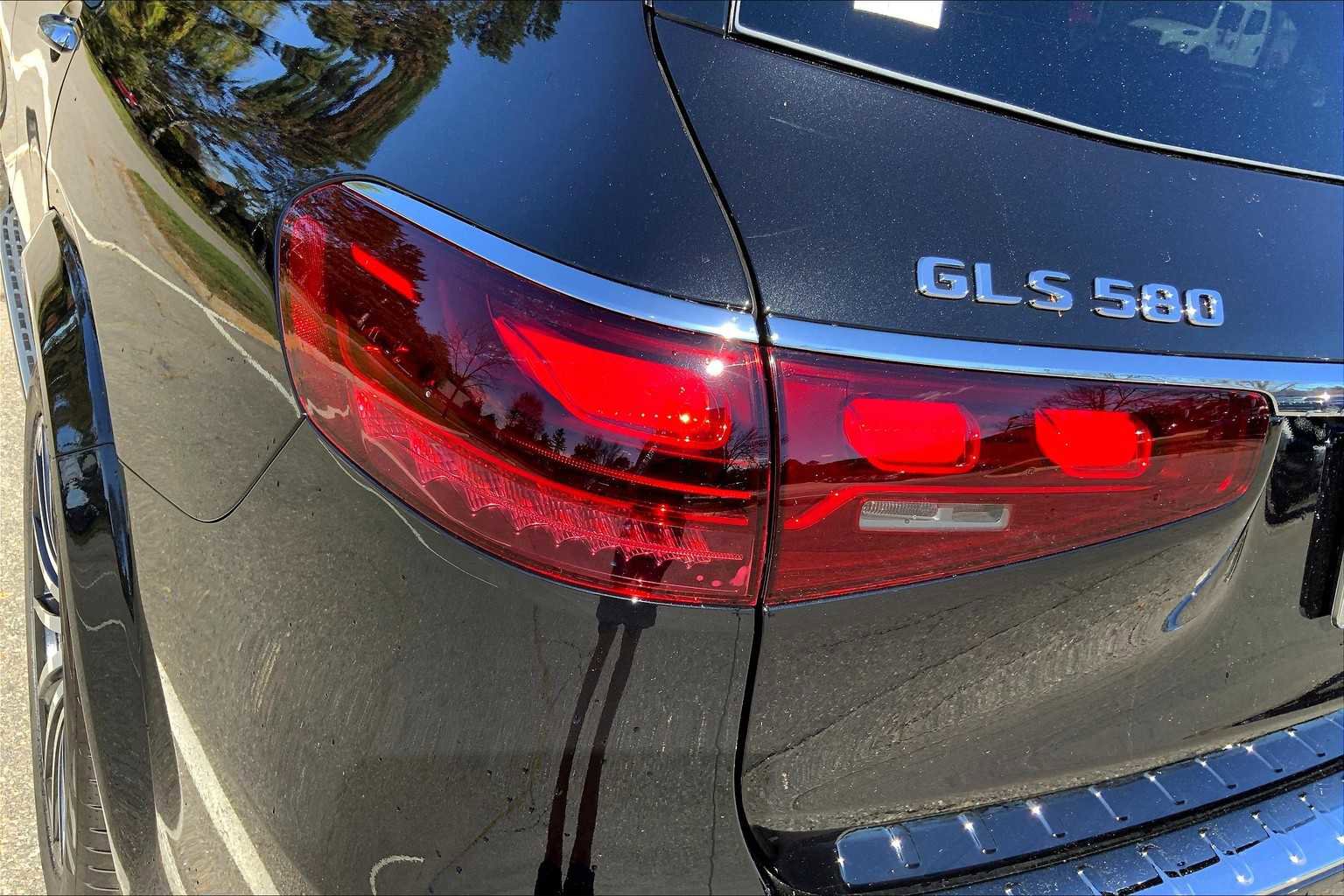 New 2026 Mercedes-Benz GLS 580 4MATIC image 18