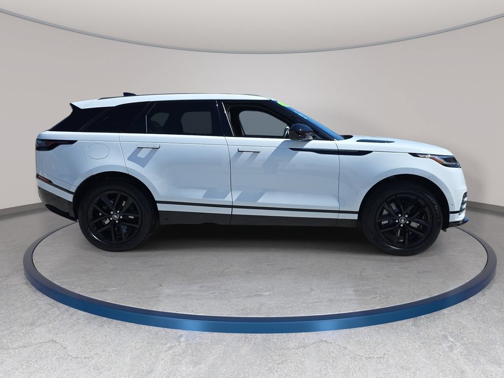 Certified 2026 Land Rover Range Rover Velar Dynamic SE AWD/4WD image 4