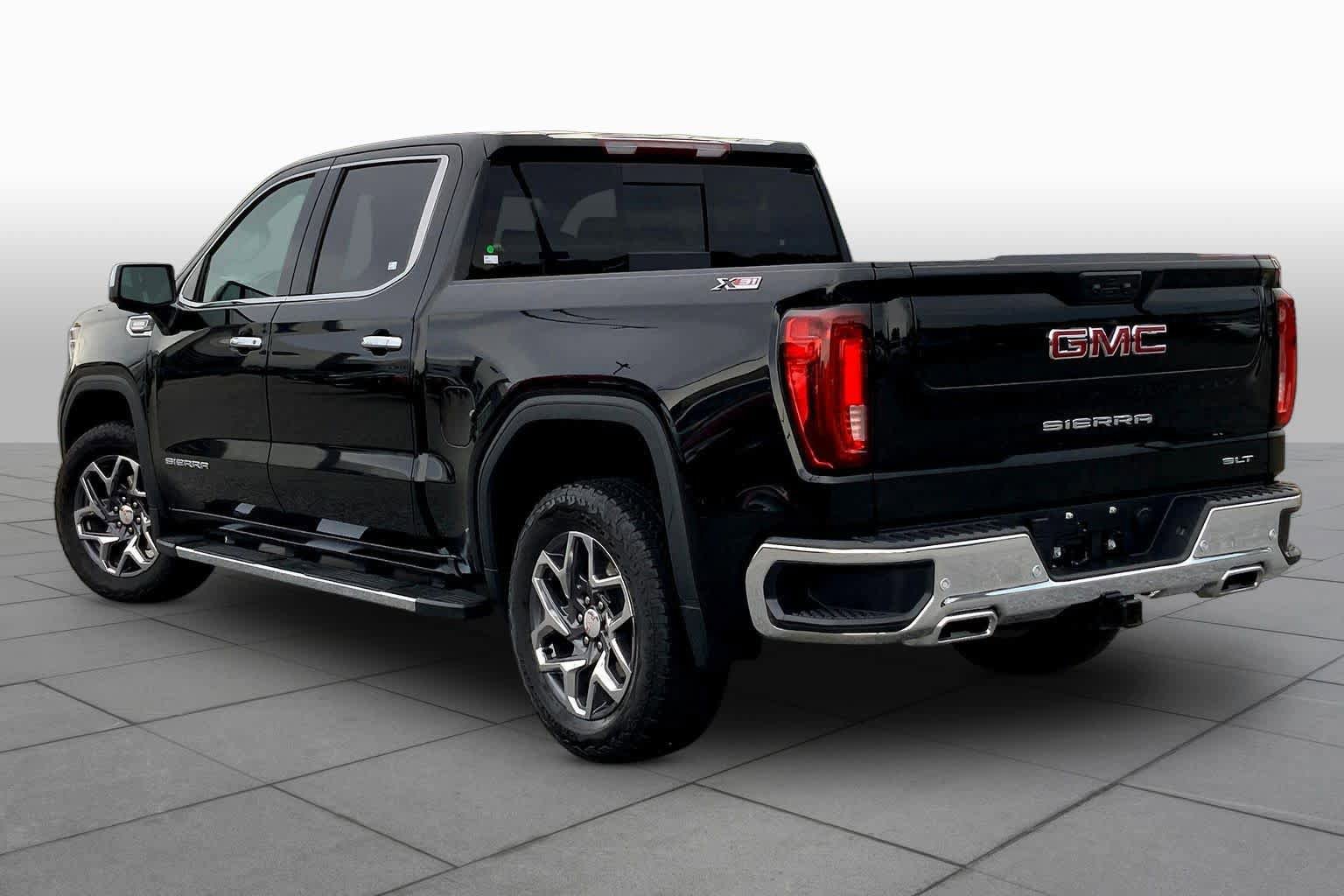 Used 2025 GMC Sierra 1500 SLT w/ SLT Premium Plus Package image 11