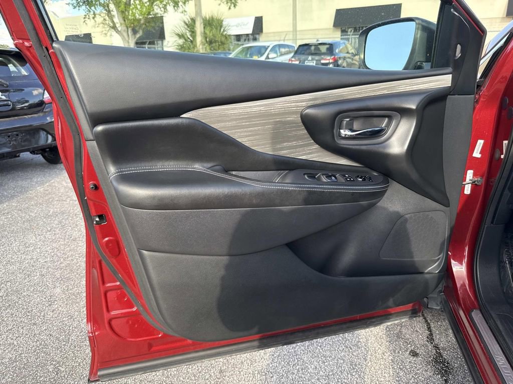 Used 2018 Nissan Murano SV image 20