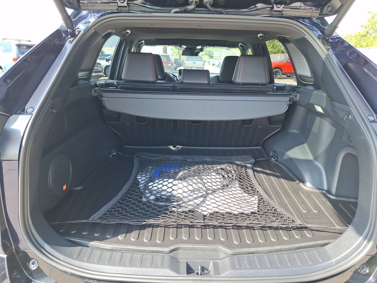 Used 2025 Toyota RAV4 XSE AWD/4WD image 37