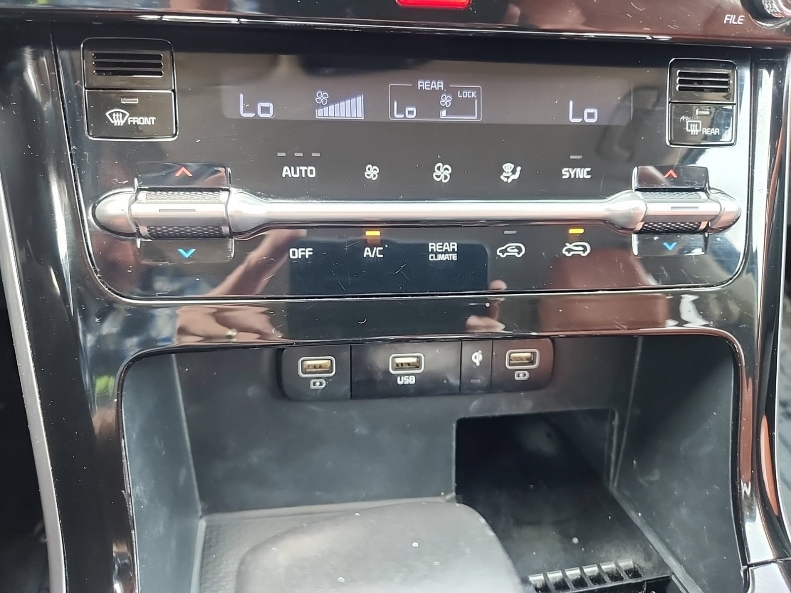 Used 2024 Kia Carnival SX FWD image 23