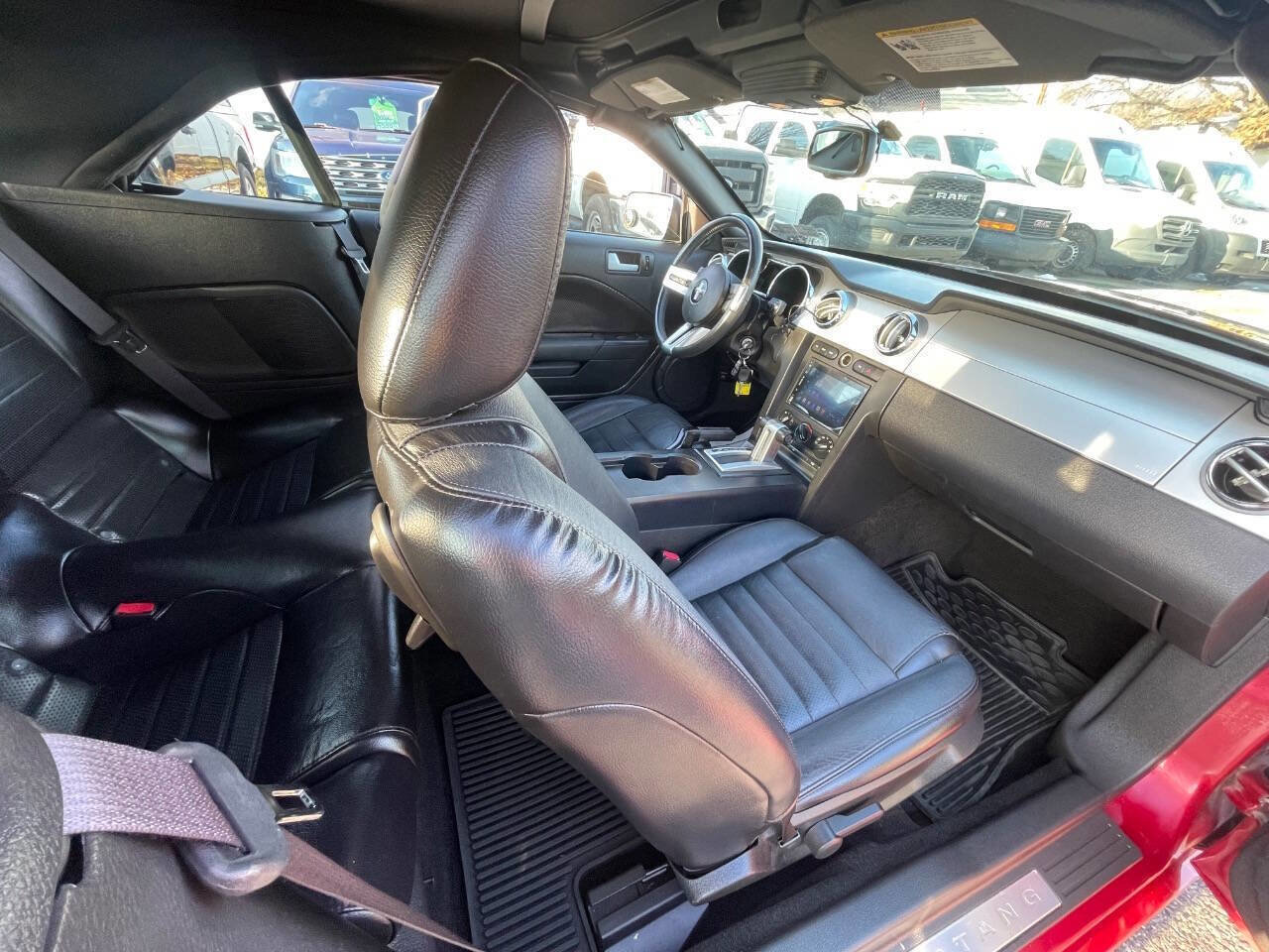 Used 2006 Ford Mustang GT RWD image 35