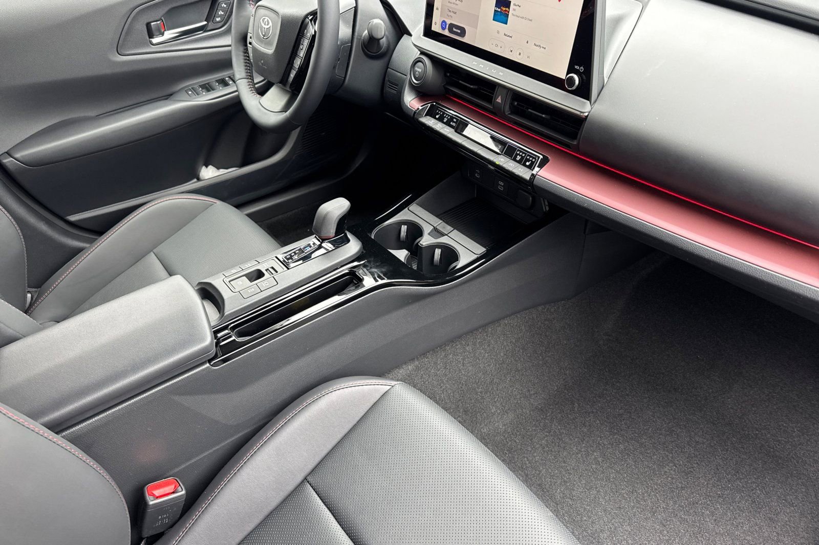 New 2026 Toyota Prius Plug-In Hybrid FWD image 17