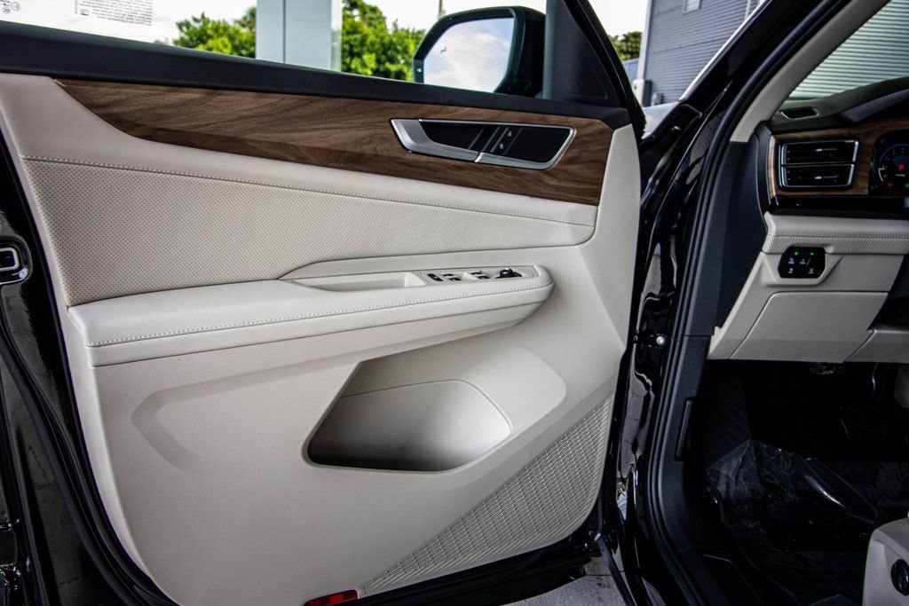 New 2026 Volkswagen Atlas SE AWD/4WD image 25