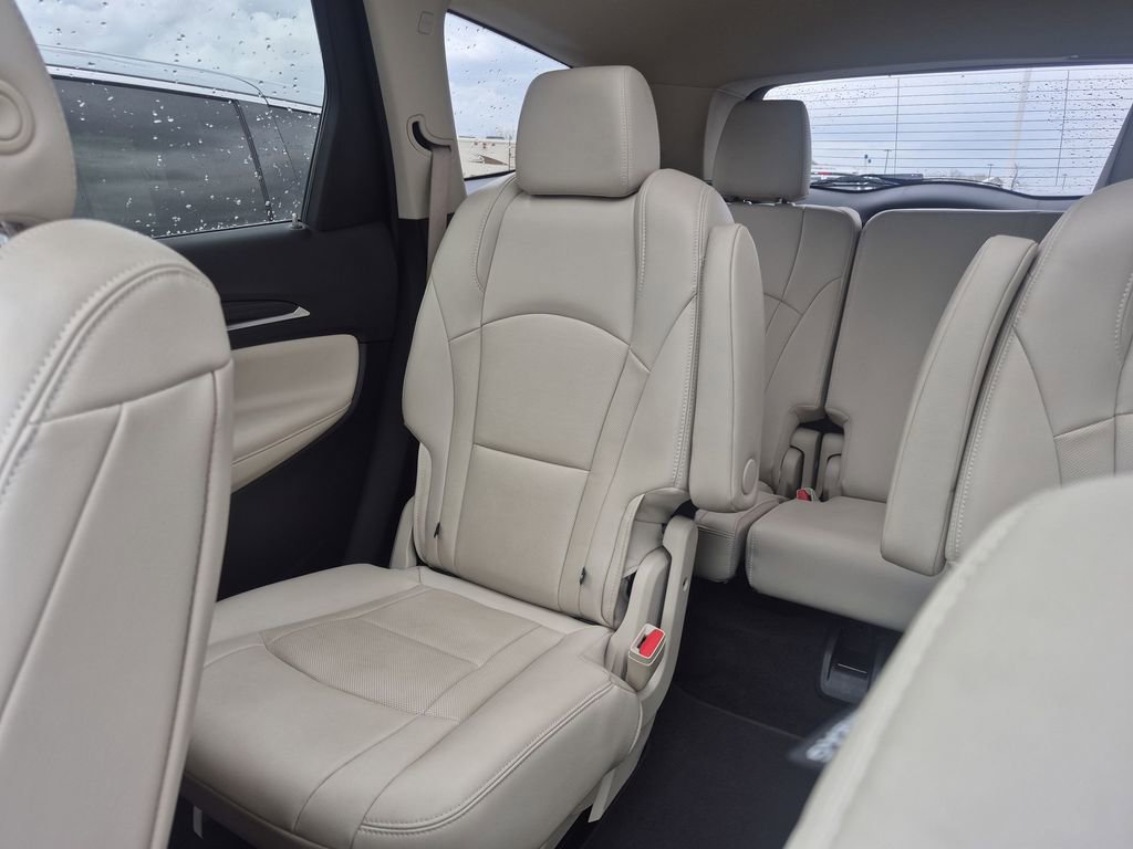 Certified 2024 Buick Enclave Essence w/ Experience Buick Package image 11