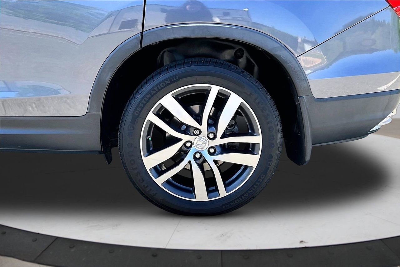 Used 2016 Honda Pilot Touring image 36