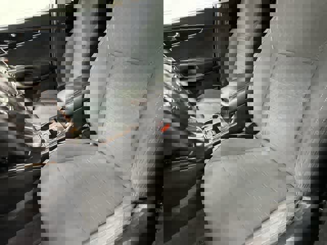 Used 2017 Kia Sorento LX w/ LX Convenience Package FWD image 10