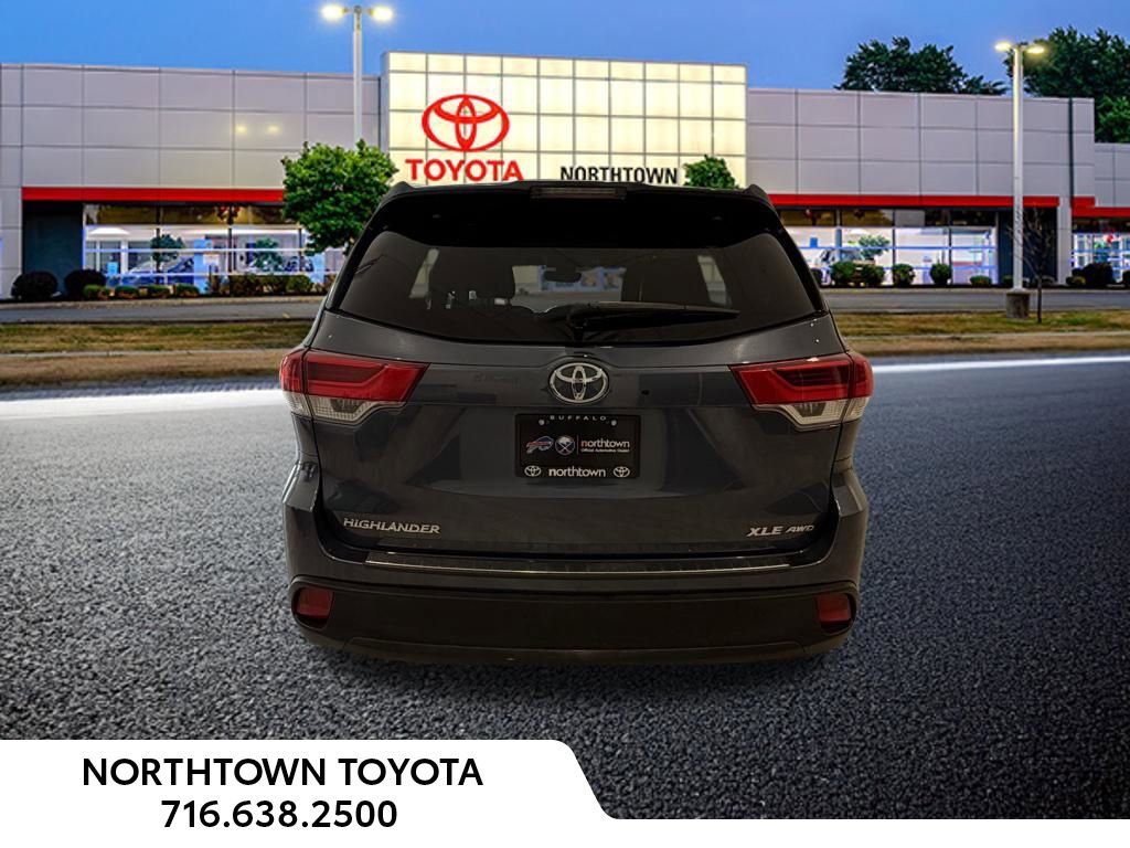 Used 2019 Toyota Highlander XLE w/ Protection Package #3 AWD/4WD image 13