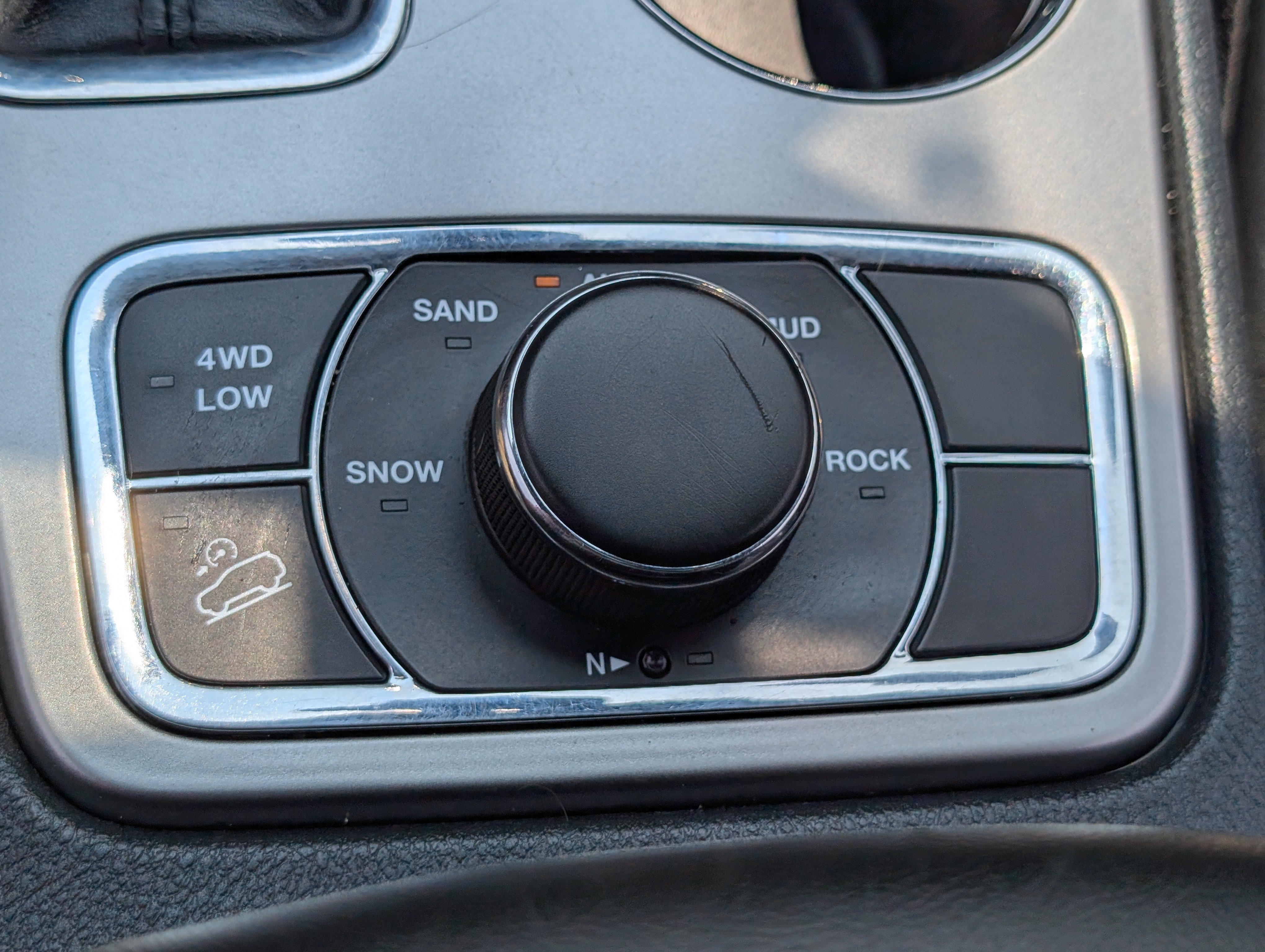 Used 2020 Jeep Grand Cherokee Limited w/ Luxury Group II AWD/4WD image 27