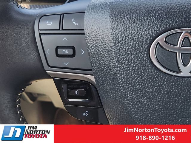 Used 2025 Toyota Camry SE FWD image 27