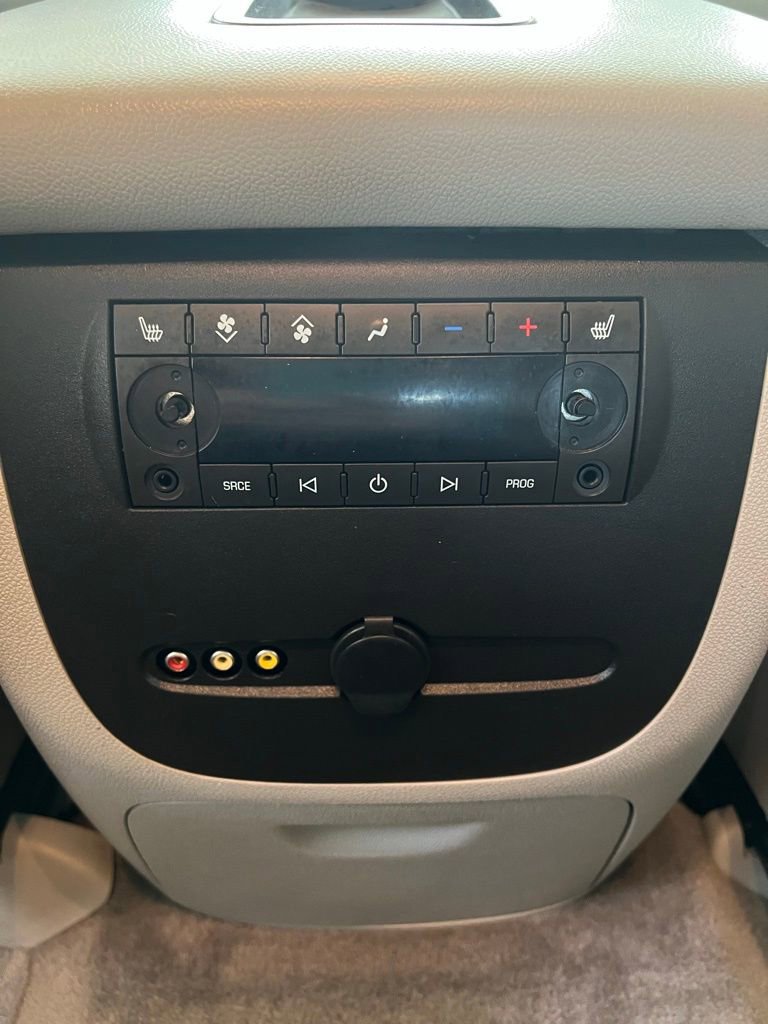 Used 2012 Chevrolet Suburban LT w/ Luxury Package image 22