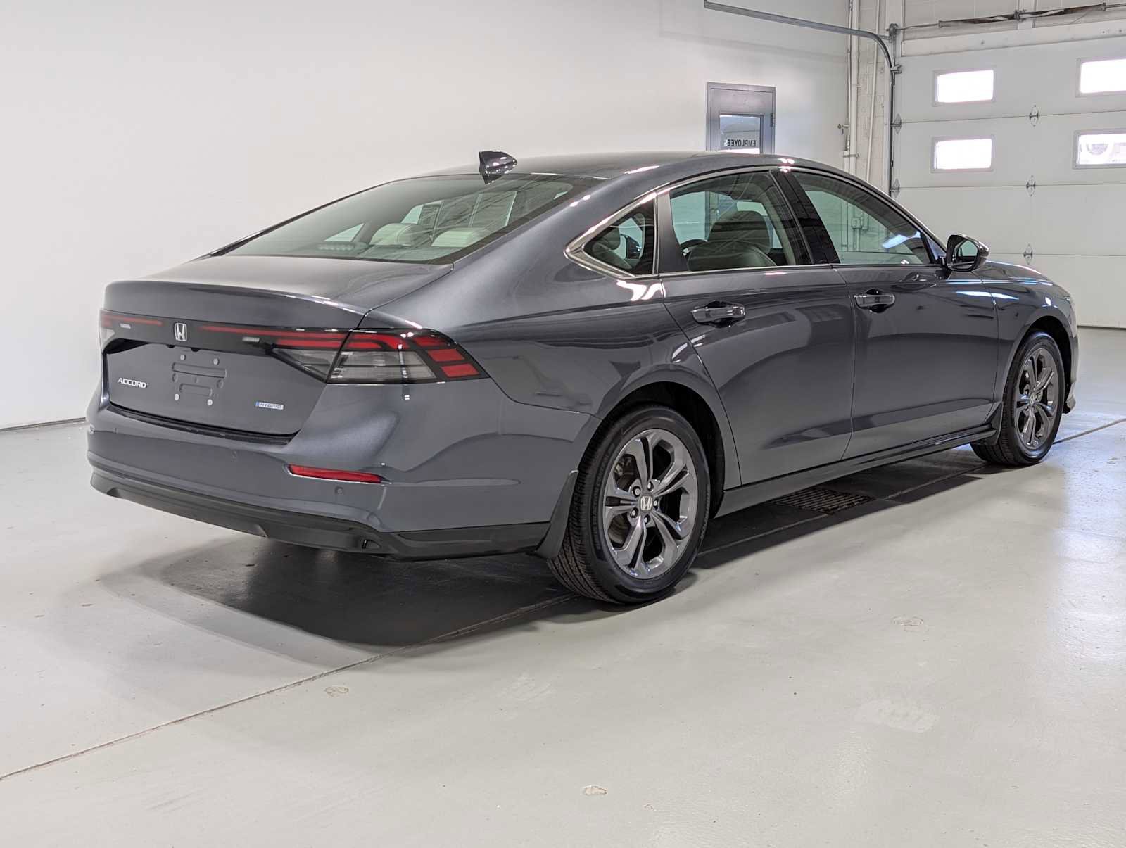 Used 2024 Honda Accord EX-L image 8