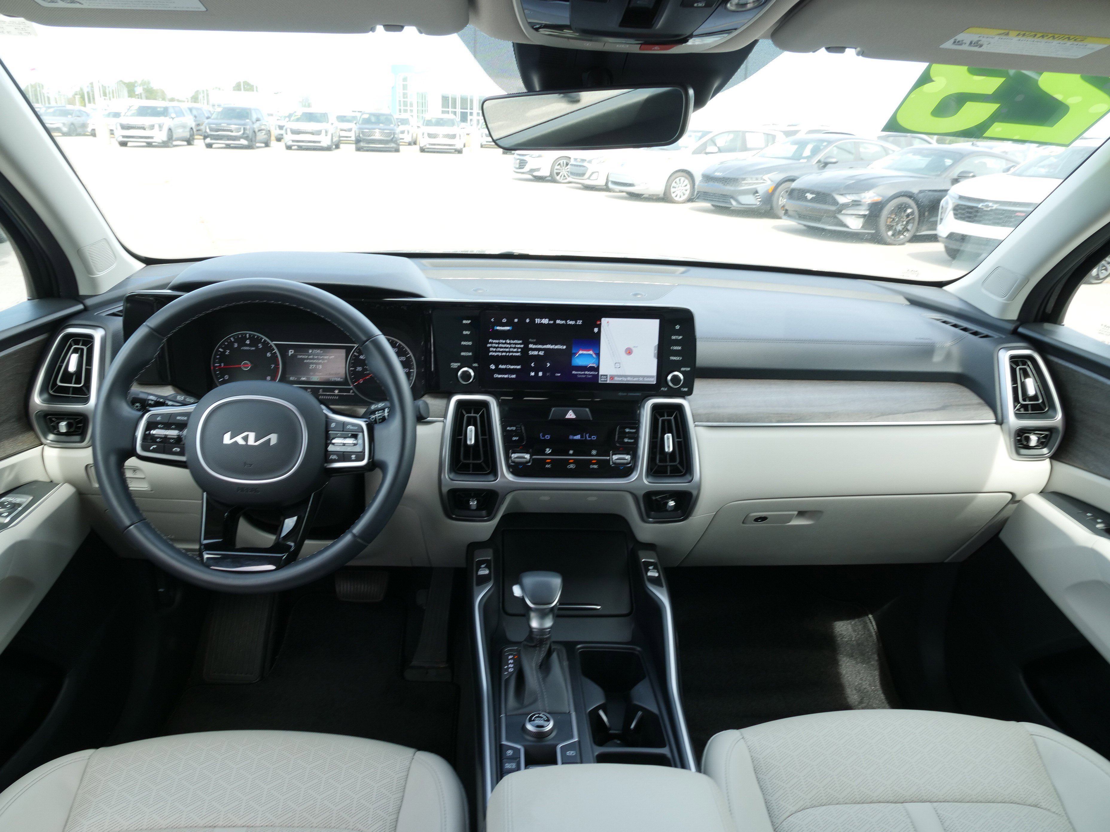 Certified 2023 Kia Sorento EX w/ Panoramic Sunroof Package image 20