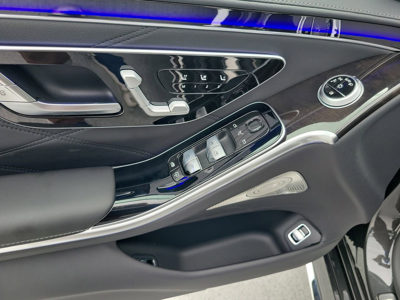 New 2026 Mercedes-Benz S 63 AMG S image 18